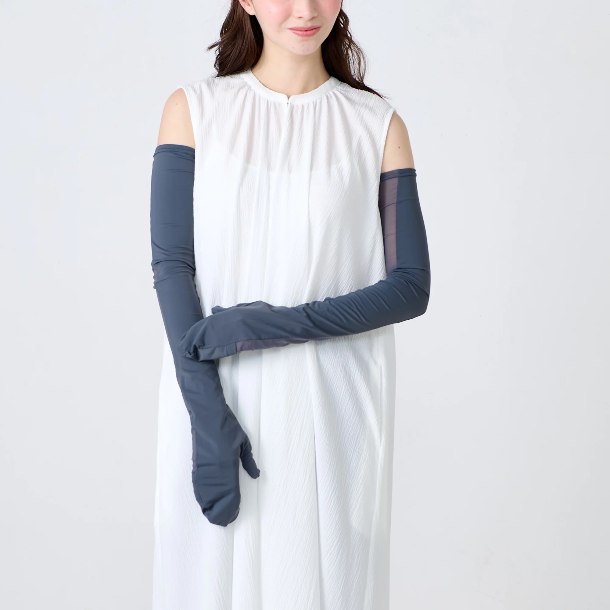 UV クールメッシュ指ぬきグローブ ダークグレー - Image 2
