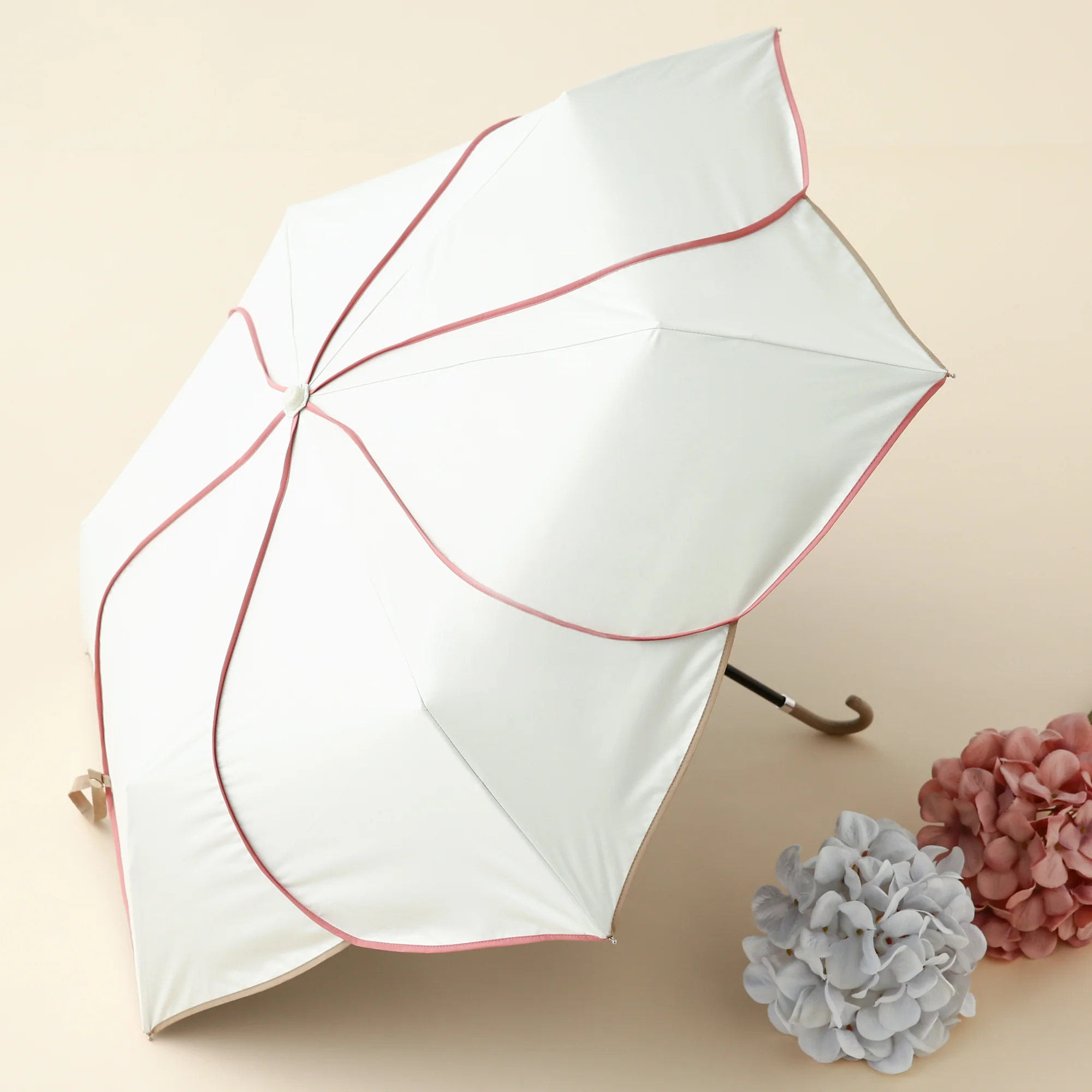 バイカラーパイピング 折りたたみ傘 47cm ホワイト（晴雨兼用） - Image 12