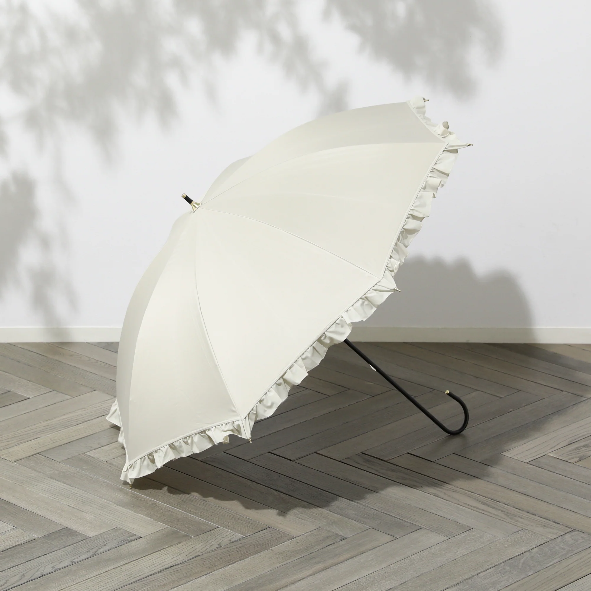 【2024年モデル】遮光 クラシックフリル 長傘 50cm ベージュ(晴雨兼用) - Image 9