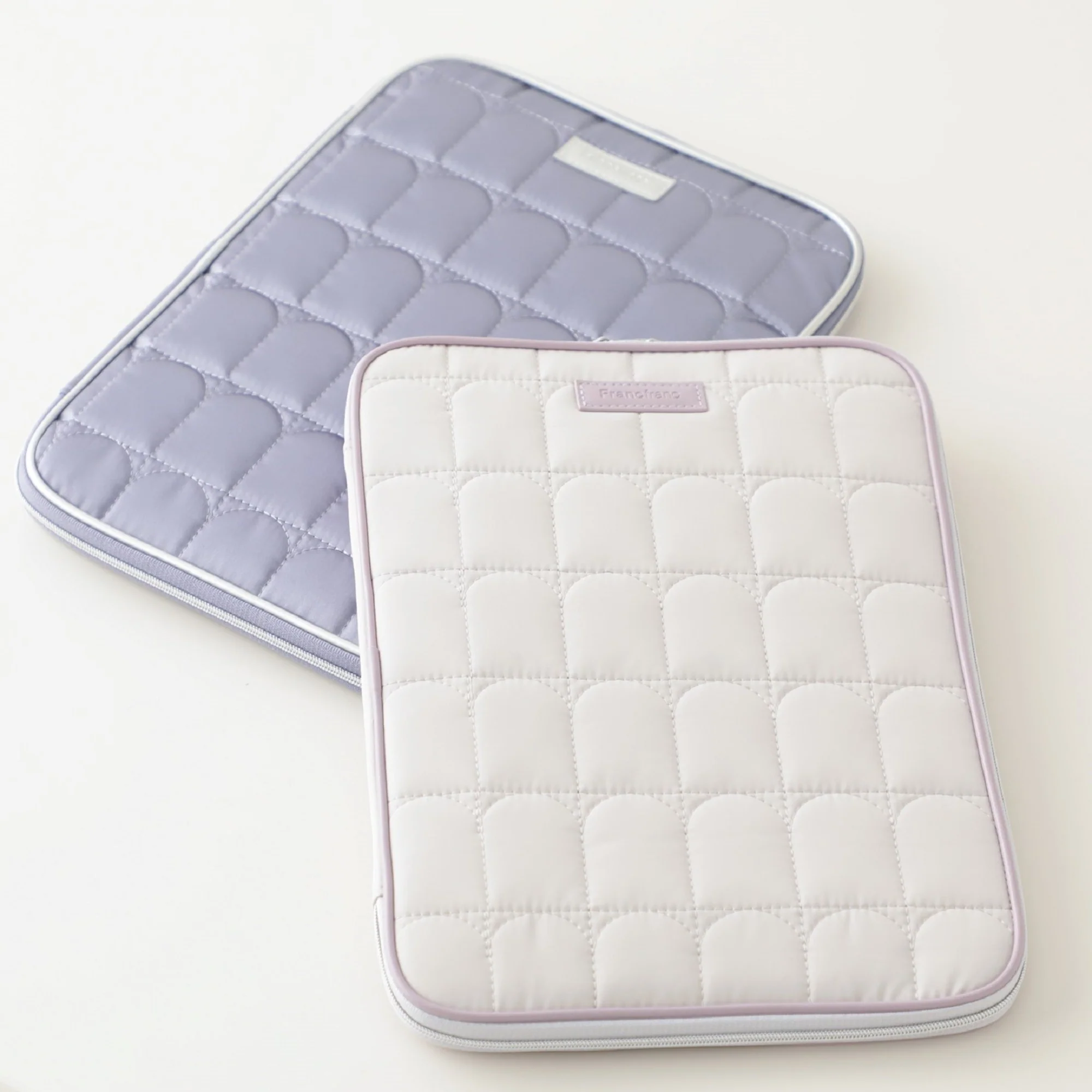 アーチキルト タブレットケース ライトグレー - Image 9