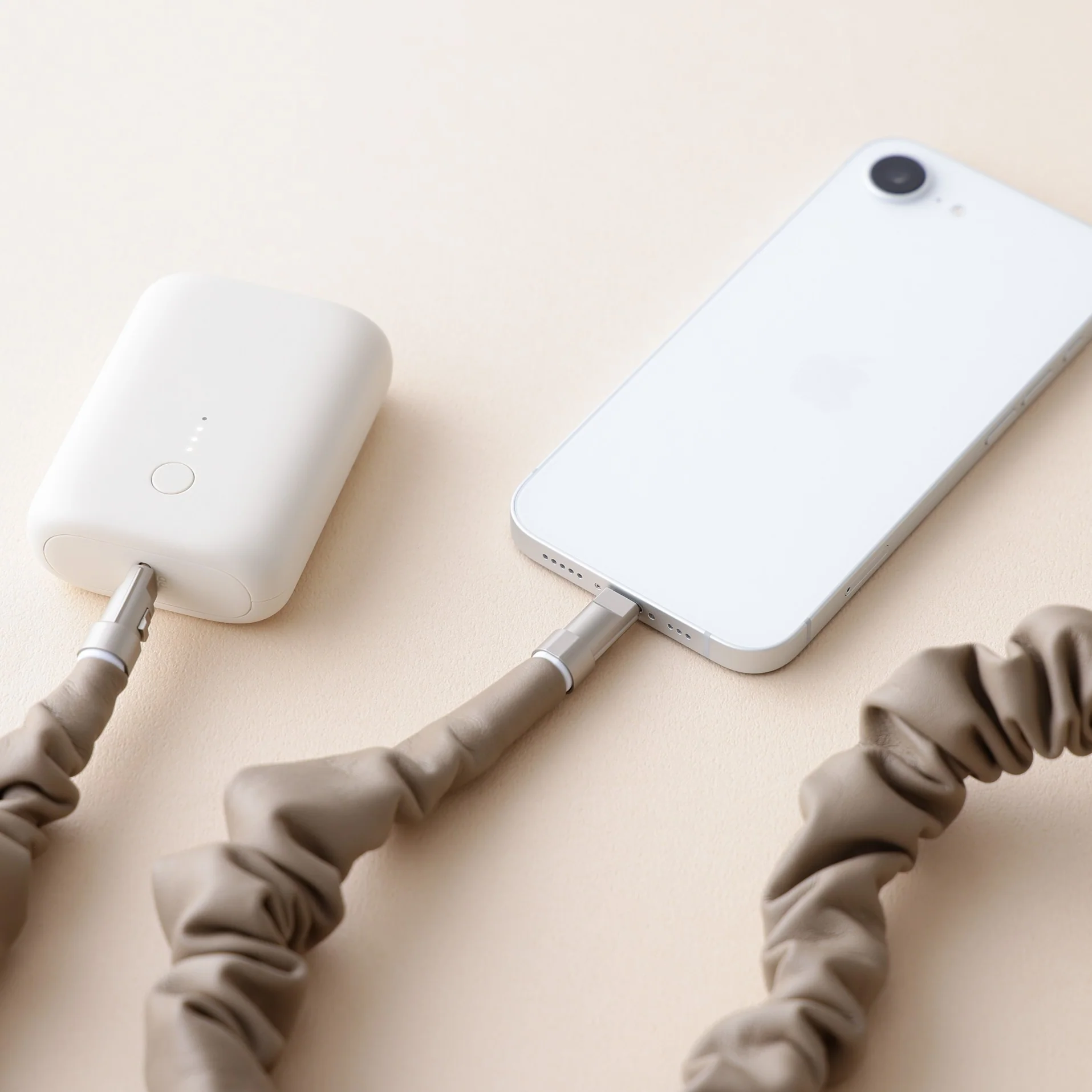 スマホストラップになるUSBケーブル グレー - Image 4